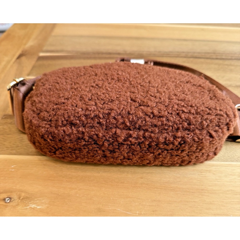 Urban Expressions Fuzzy Belt Bag Tan Santi Crossbody Unisex Fanny‎ Pack NEW - Picture 10 of 16